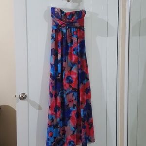 Jessica Simpson  Dress long